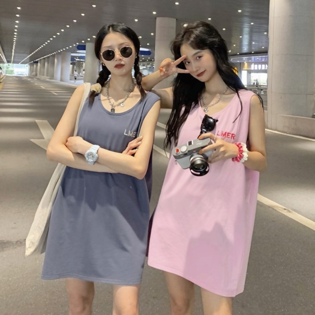 ราคาถูกที่สุด เสื้อแฟชั่นแขนกุดโอเวอร์ไซส์ อกปักลาย JMER คอกลม 2 สี