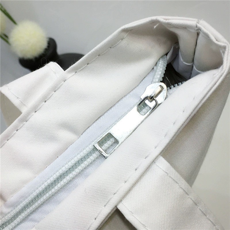 กระเป๋าสะพาย แมว ถุงผ้า มีซิป Tote Bag กระเป๋าผ้าสุดคิ้วท์ เนื้อผ้าดี สีสวย ลายสกรีน น่ารัก กระเป๋าผ้าดิบสีครีม มีลาย