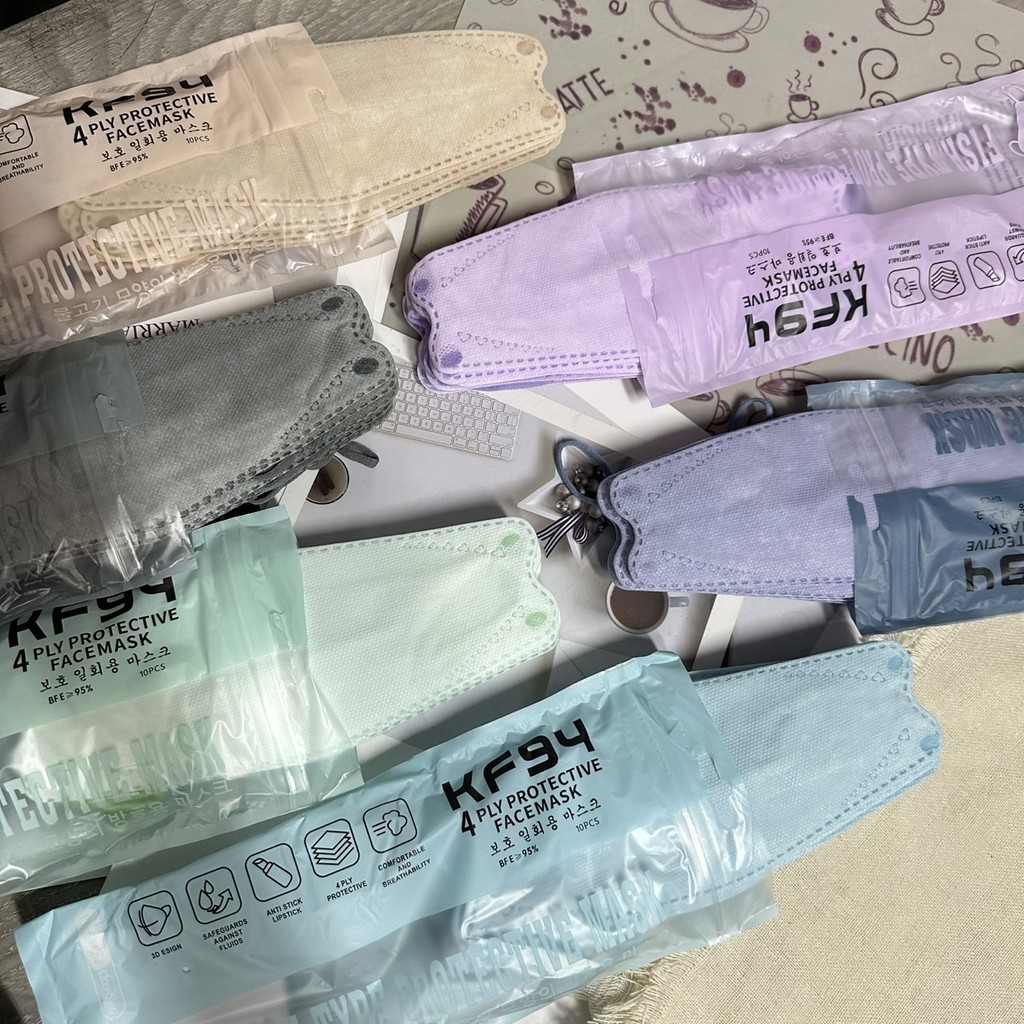 รุ่นใหม่ KF94 แมส สำหรับผู้ใหญ่ เกาหลีงานหนา 4 ชั้น  สีพาสเทล มีให้เลือกหลาหหลาสี (พร้อมส่ง)1แพ็ค 10ชิ้น
