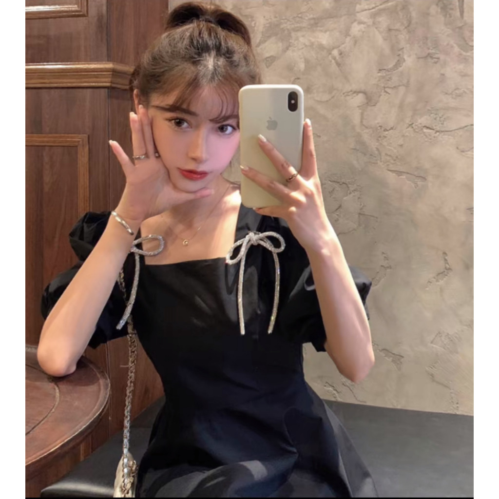 ชุดเดรสสั้น แขนตุ๊กตาสีดำ  กระโปรงทรงบอลลูน ผ้าฝ้าย แถม! เข็มกลัดโบว์ติดอกสองชิ้น Dress  #5525 - รูปที่ 7