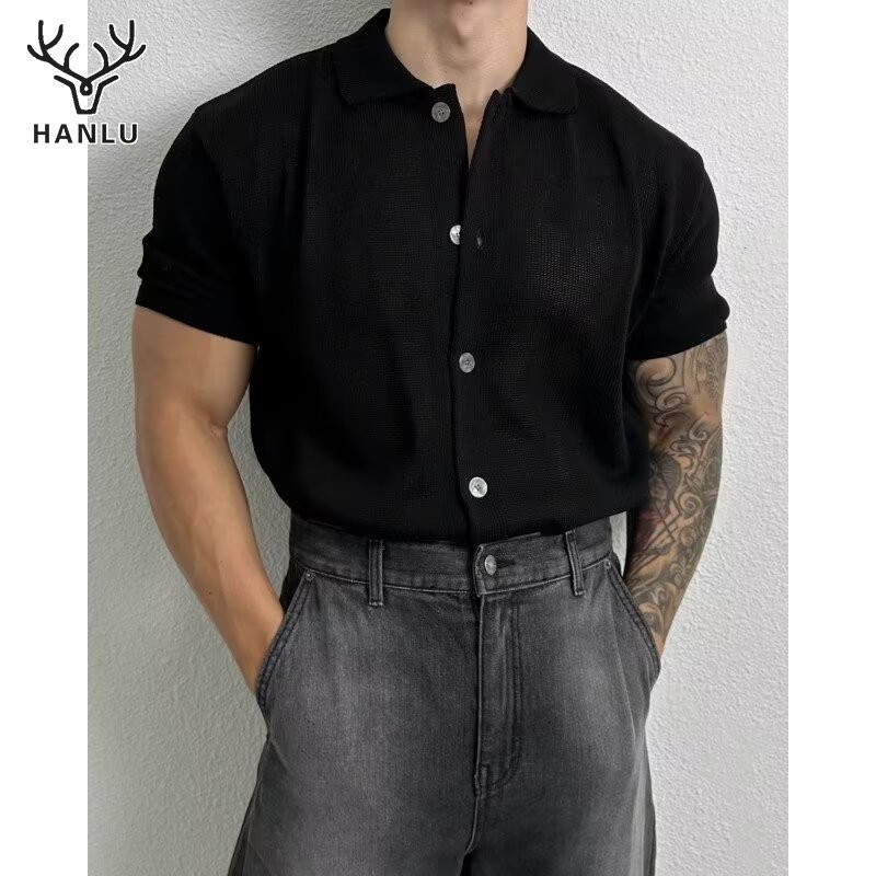 Hanlu เสื ้อโปโลผู ้ชายฤดูร ้อนสไตล ์เกาหลีคาร ์ดิแกนถักแสงสไตล ์ผู ้ใหญ ่ ลําลองแขนสั ้ นทุกการแข ่ งขัน