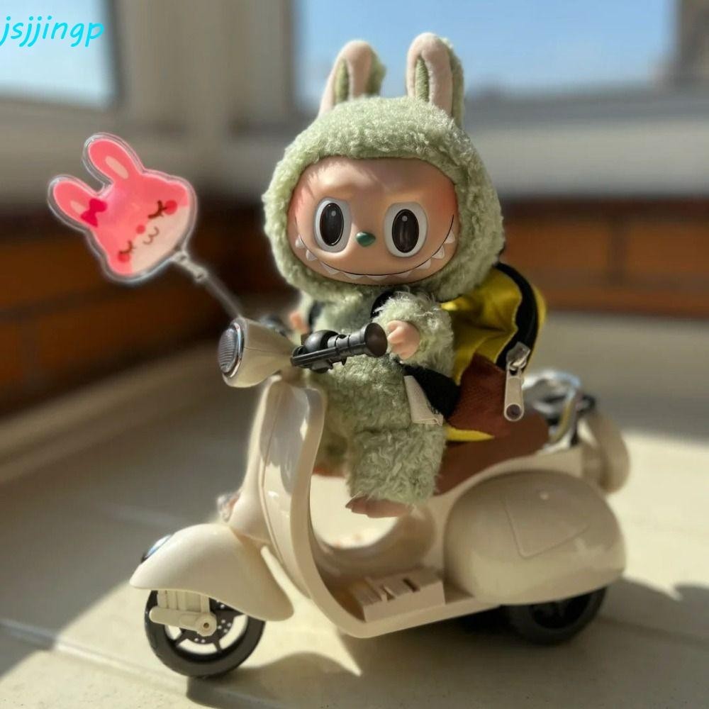 Jsjjingp Labubu ตุ๊กตาของเล่น, 360 องศาหมุน Movable Labubu รถจักรยานยนต์, ตุ๊กตาอุปกรณ์เสริมเพลง Creative Labubu สกู๊ตเตอร์ของเล่นตุ๊กตาอุปกรณ์