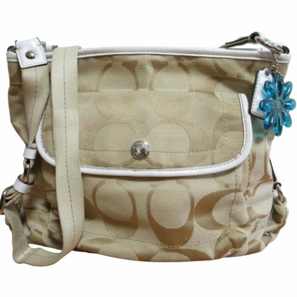 Coach F16558 Daisy Signature File Shoulder Bag Direct from Japan Secondhand