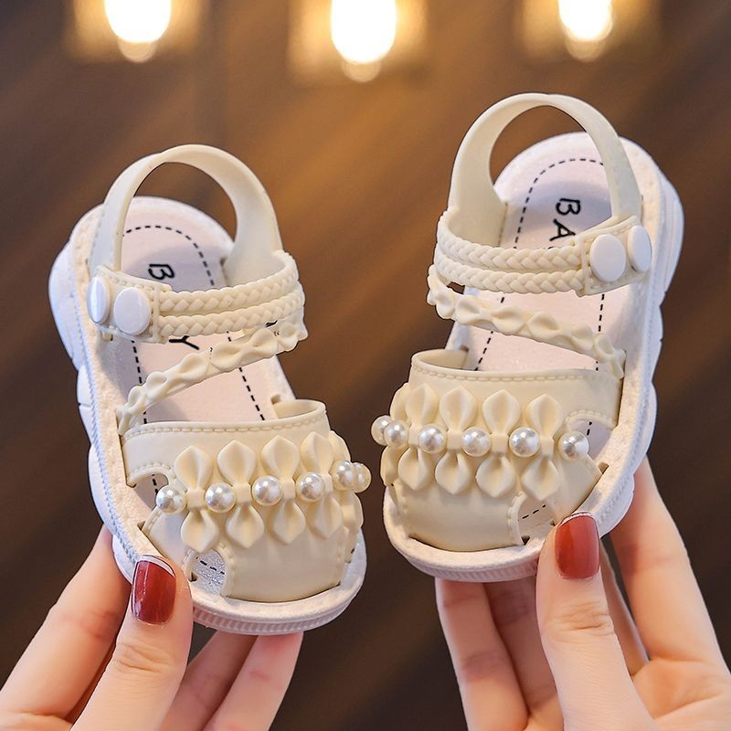 เด็กสาวรองเท้าแตะรอบนิ้วเท้า 0-3 ปีเด็กวัยหัดเดินเด็กน่ารักมุกพื้นนุ่มรองเท้ากันลื่น