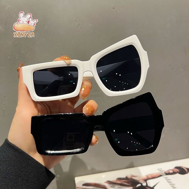 แว่นตากันแดดทรงไม่สมมาตรอยกคิ้วฮิปฮอปพังก์ตลกขนาดใหญ่สําหรับผู้หญิงและผู้ชายแว่นตาตกแต่ง.xinyia.th
