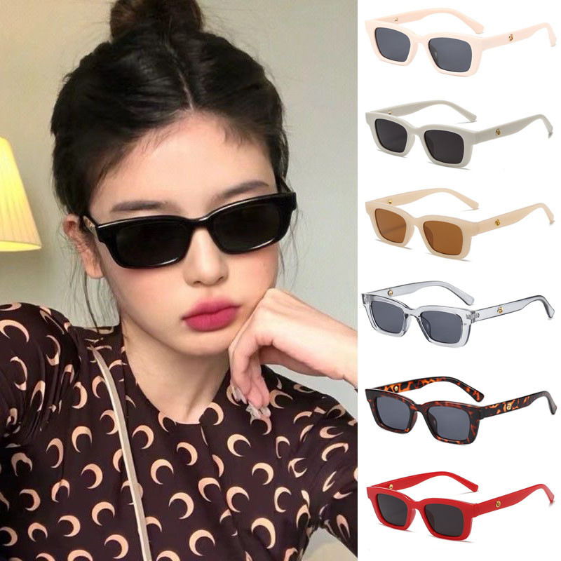 🕶️jennie เหมือนกัน🕶️ แว่นตากันแดด เลนส์สีน้ําตาล ป้องกันรังสียูวี กรอบสี่เหลี่ยม สีดํา แฟชั่นสําหรับผู้ชาย และผู้หญิง 511