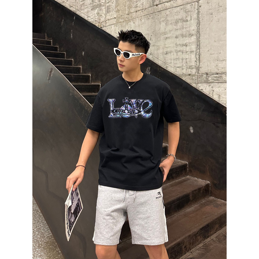 15393ใช่ เสื้อยืดแขนสั้นผ้าฝ้ายแท้แบรนด์เทรนด์สตรีทสําหรับผู้ชายและผู้หญิงเสื้อตัวในฤดูร้อนหลวมและหล