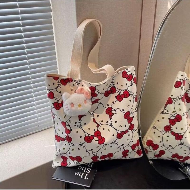 สินค้าใหม่คลังสินค้าพร้อม Fresh Student Class Canvas Bag 2024 สไตล์ใหม่ All-Match One-Shoulder การ์ตูนแบบพกพา Cute Commuter Tote20240627