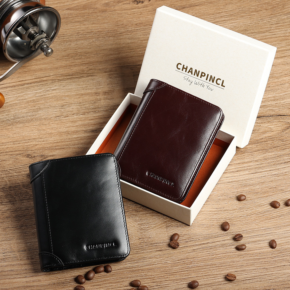 หนังวัวแท้ CHANPINCL แบรนด์ขายร้อนกระเป๋าสตางค์ผู้ชายหรูหราสั้น Trifold First Layer Cowhide ผู้ถือบัตรคลาสสิก RFID Blocking กระเป๋าชายธุรกิจแนวตั้งแฟชั่น