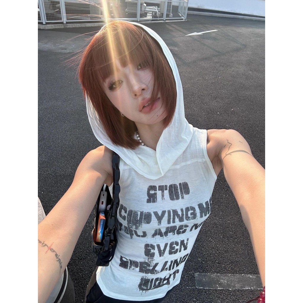 ผู้หญิงฤดูร้อนสไตล์อเมริกัน Retro Hooded Letter พิมพ์ Halter พู่ Camisoles