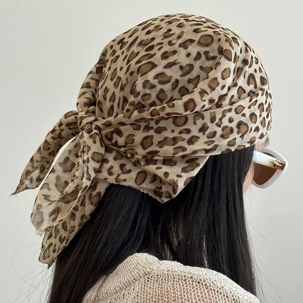 Halo studio พร้อมส่ง🔥 Y2k INS ลูกไม้สามเหลี่ยม Headscarf ผ้าพันคอแฟชั่นวินเทจลายเสือดาว สไตล์หวานและเท่ - รูปที่ 4