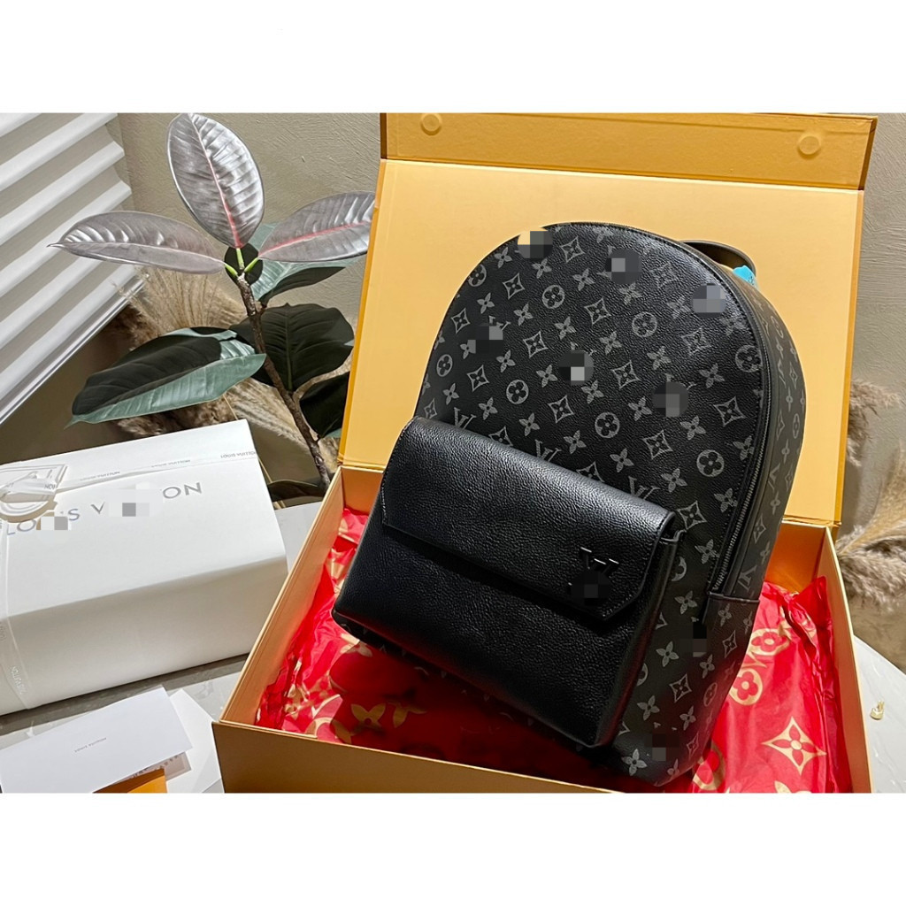 L_Mens Discovery Vintage Pattern Backpack กระเป๋าผู้ชายใช้งานได้จริง ขนาด 32*37cm