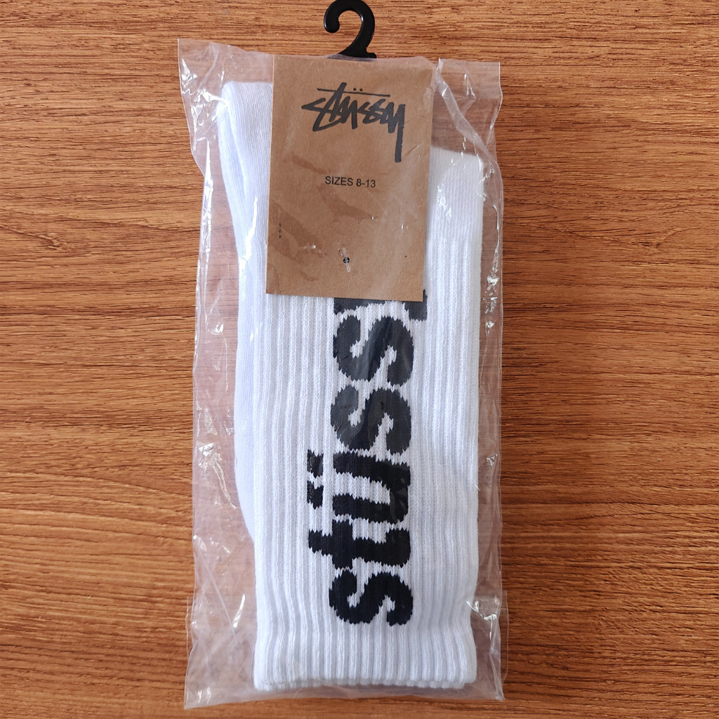 Stu HELVETICA JACQUARD CREW SOCKS สีดํา / สีขาว