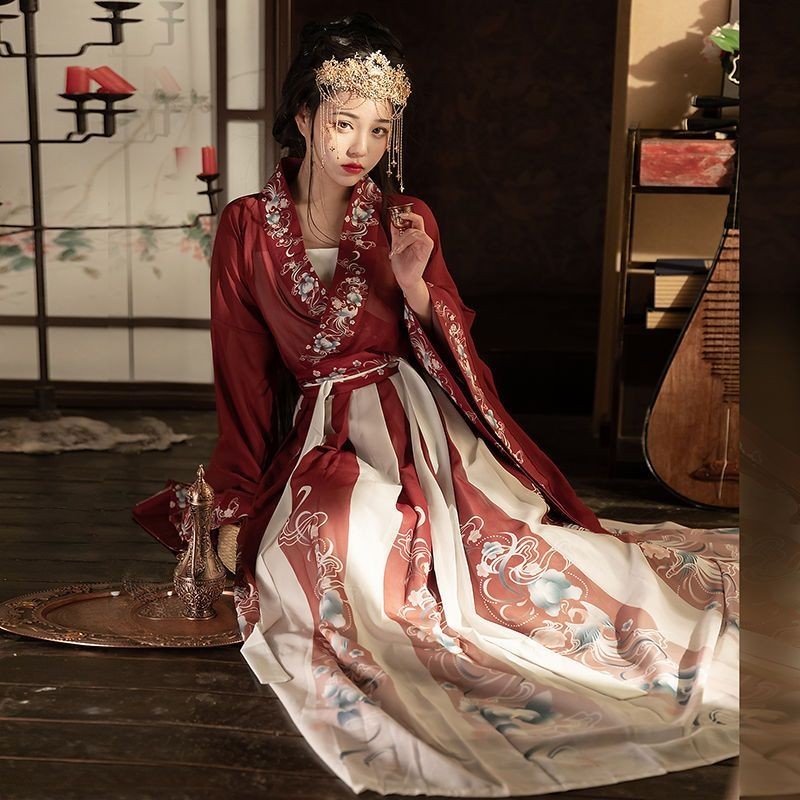 Hanfu [Fanyu] เสื้อผ้าแขนใหญ่ของนักวิชาการจีนในฤดูใบไม้ผลิและฤดูร้อน