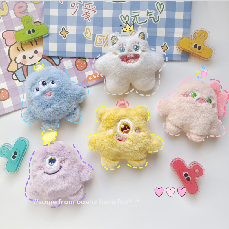 💖ในไทย💖Ins ตุ๊กตา ตาเดียว มอนสเตอร์น้อย สามตา น่ารัก กระเป๋า พวงกุญแจ จี้ตุ๊กตาน่ารัก เข็มกลัด