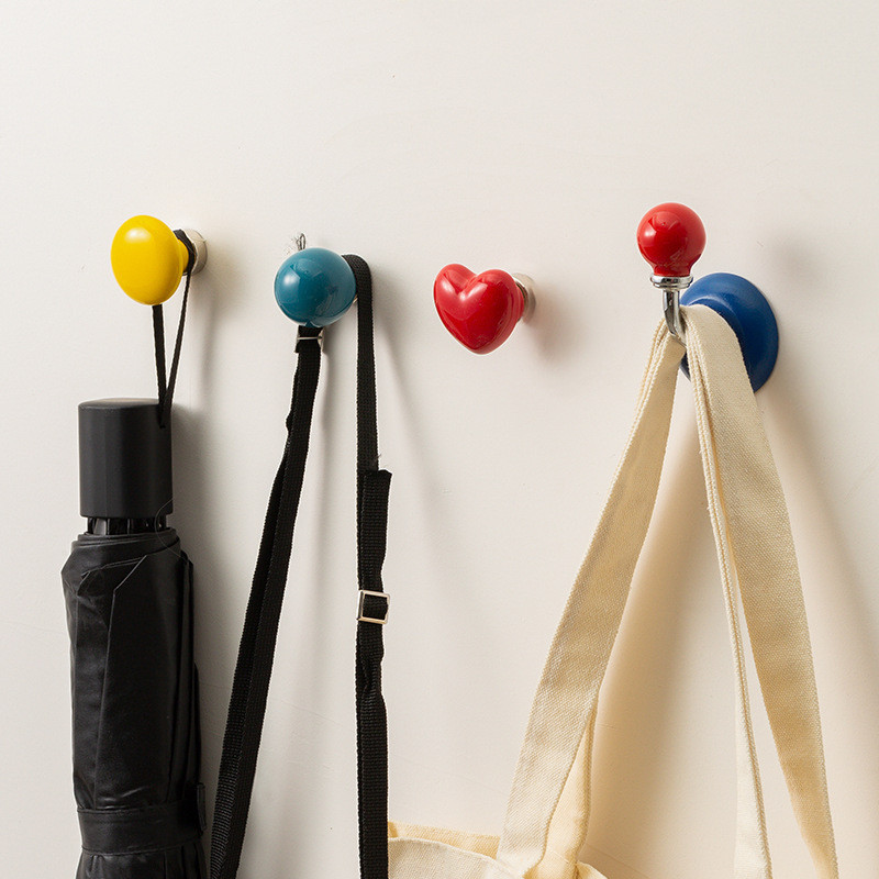 Dreamerhouse เซรามิคบอลรูปหัวใจ Creative Hook ห้องนั่งเล่น Wall Wall ตกแต่งเล็บฟรี Hook