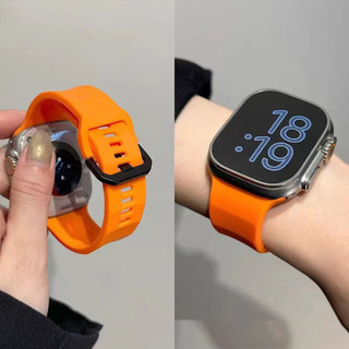 สายรัดซิลิโคนอ่อนนุ่มสําหรับ iWatch Band Ultra 2 49 มม.Series 9 8 7 45 มม.กีฬาสร้อยข้อมือแบบนุ่ม iWatch 6 5 4 SE 44 มม.42 มม.เข็มขัด