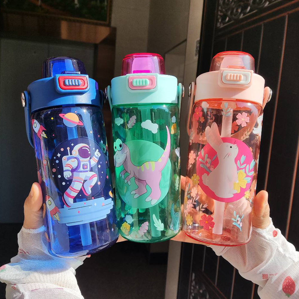 ถ้วยน้ําไดโนเสาร์รถการ์ตูน 580ml เด็ก ๆ ไปโรงเรียน ขวดน้ํา เด็ก ไป โรงเรียน กระบอกน้ําเด็ก
