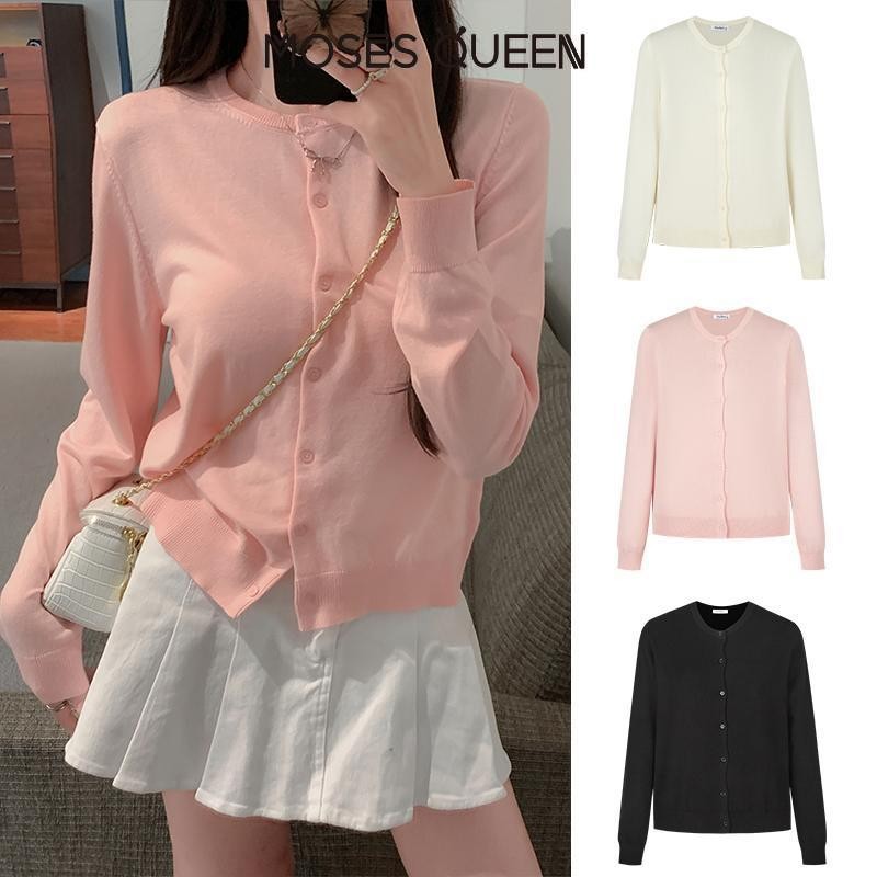 < MOSESQUEEN >เสื้อไหมพรมกระดุม 2025 เสื้อแจ็คเก็ตด้านบนอเนกประสงค์แบบบางหวานบาง