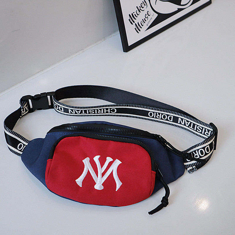 Amila กระเป๋าคาดหน้าอกแฟชั่นสไตล์เกาหลีส่วนบุคคลอินเทรนด์ Cool Letter เด็ก Casual All-Match Crossbody กระเป๋าไนลอน