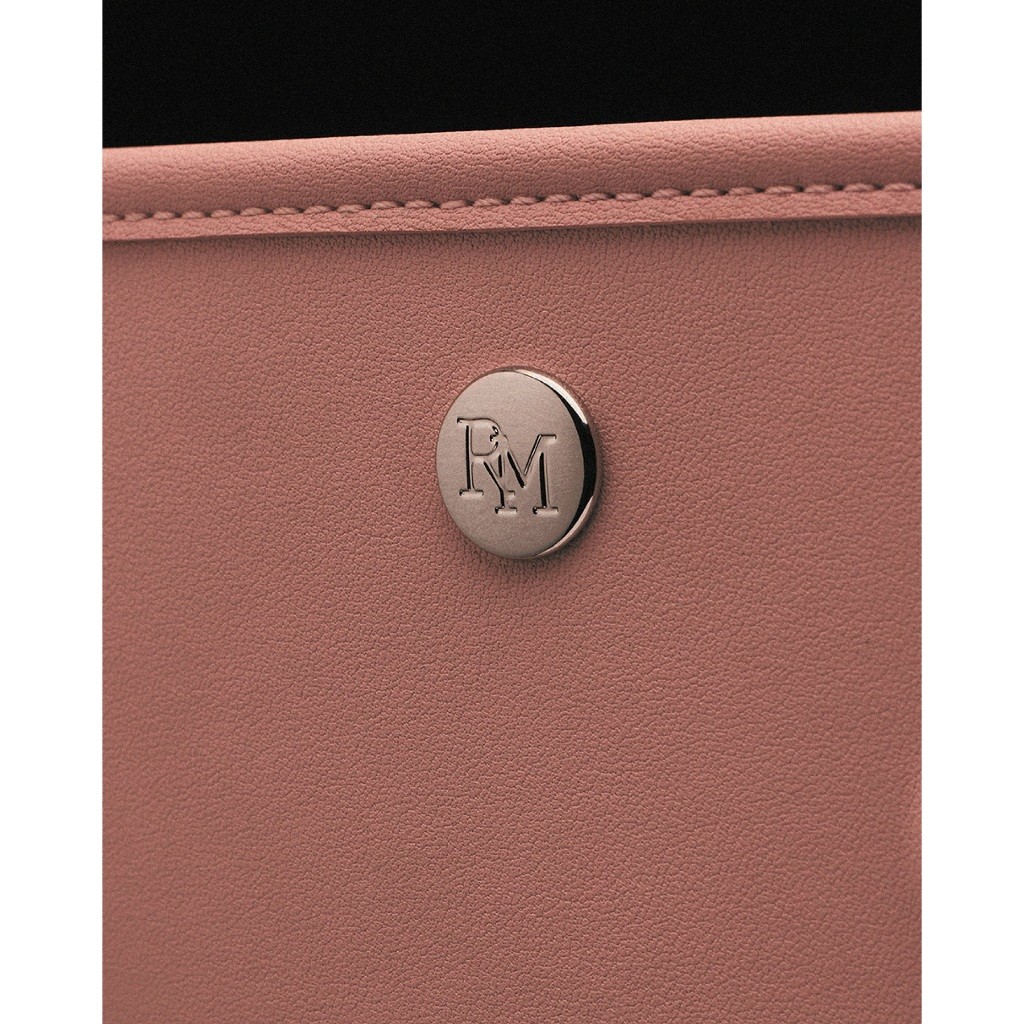 【สินค้าพร้อมส่ง】100%แท้ Rally The Bag Whisper (Valentine's Limited)  กระเป๋าหนังทรง Bucket ลายโลโก้
