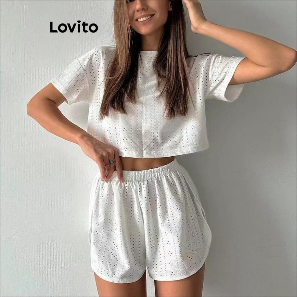 Lovito ชุดเซ็ทกางเกงขาสั้นผู้หญิง ปักตาไก่ สีพื้น สไตล์ลำลอง LNL48203