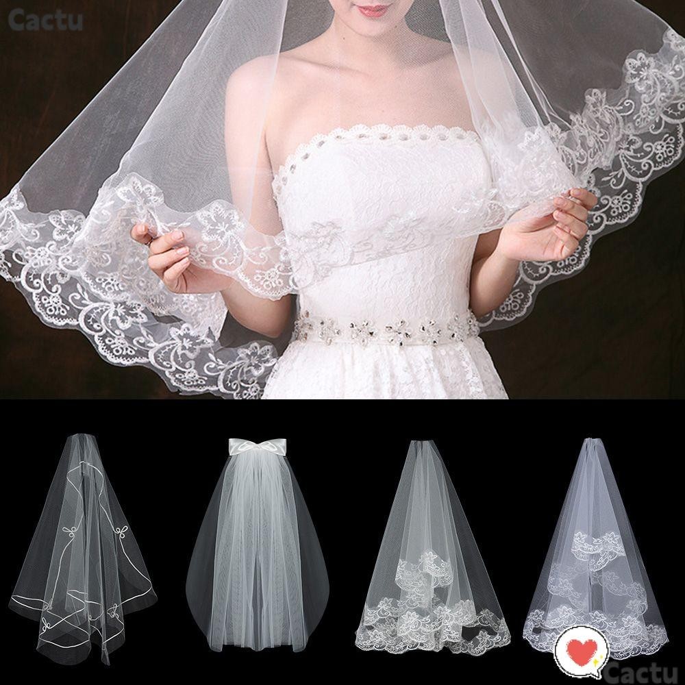 Cactu ใหม่ ผ้าคลุมหน้าแต่งงาน สีขาวงาช้าง พร้อมหวี ผ้าคลุมหน้าเจ้าสาว สั้น เรียบง่าย ภาพถ่าย ผ้าคลุมขอบลูกไม้ ผู้หญิง Tulle