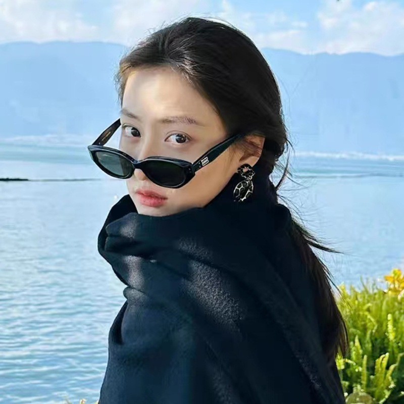 แฟชั่นกรอบรูปไข่ย้อนยุคแว่นกันแดดสุภาพสตรีแว่นกันแดด ราคา ถูกที่สุด ดีลบีเคเค แกลเลอรีภาพที่ 2
