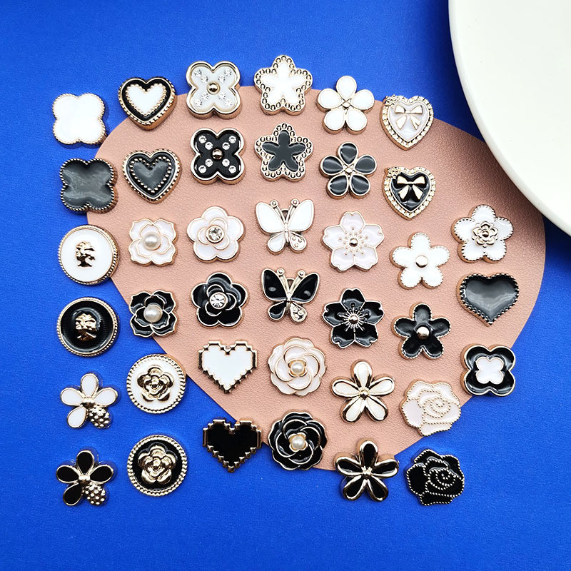 10 ชิ้น สไตล์เกาหลี แฟชั่น กลิ่นหอมเล็กๆ โคลเวอร์ กุหลาบ หัวใจ แพทช์เรซิน DIY กิ๊บติดผม ที่คาดผม ยางยืด อุปกรณ์เสริม