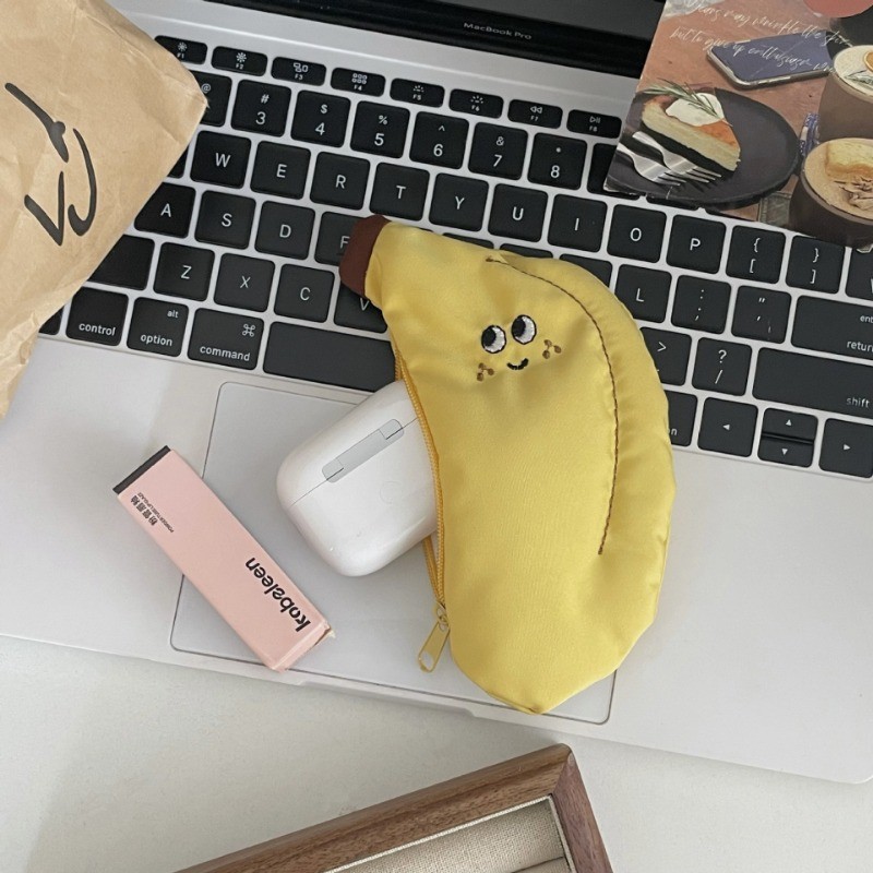 กล้วยน้อยน่ารักกระเป๋าใส่เหรียญแฮนด์เมดการ์ตูนสาวหัวใจมินิผ้าใบเอกสารหูฟังการจัดเก็บกระเป๋านักเรียนจี้