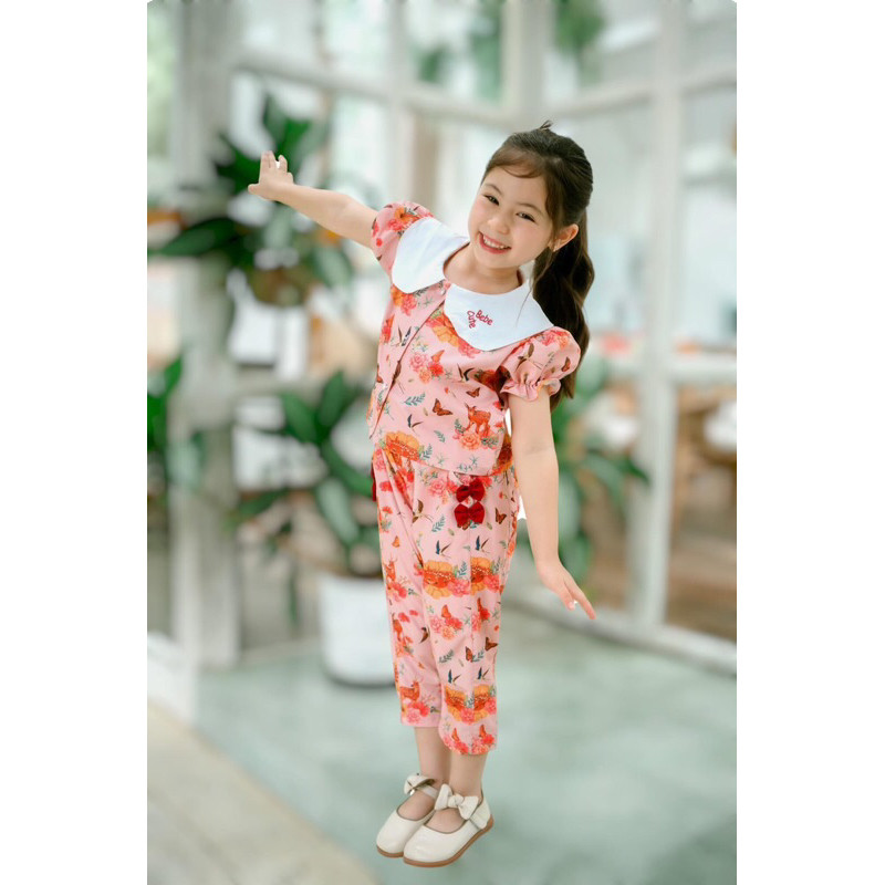 พร้อมส่ง ชุดเซ็ท เด็กผู้หญิง เสื้อคอบัว กางเกงขายาว ลายกวางเดินป่า ชอบใส่หลวมแรก +1ไซส์