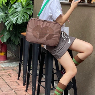 กระเป๋าแล็ปท็อปมีสไตล์สําหรับผู้หญิงมีช่องด้านใน