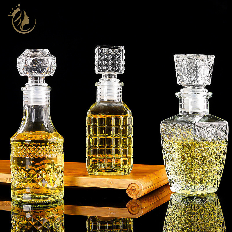 [goushbshiy] 1 ชิ้น 50 มิลลิลิตรโปร่งใสขนาดเล็กที่ว่างเปล่า Spirit Whisky ขวดไวน์มินิแก้วขวดเหล้าพร้อมสกรูหมวกขวดเหล้าวิสกี้ TH