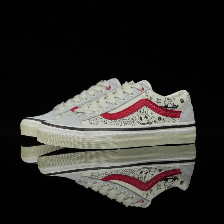 The MONSTERS x Vans Style 36 Versatile Casual, Easy, สบาย, Anti slip, Shock Absorbent, ทนต่อการสึกหรอ, Low cut Board Shoes สําหรับผู้ชายและผู้หญิง, สีขาว