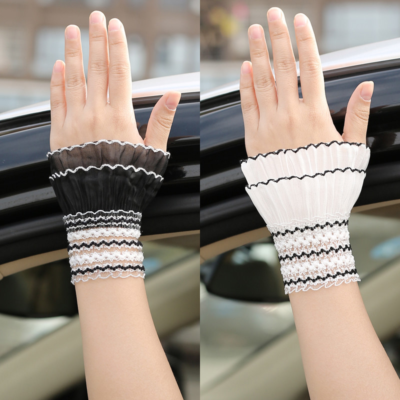 ผู้หญิงถุงมือลูกไม้สไตล์เจ้าหญิงเกาหลีมีสีดําและสีขาวด้วยลูกไม้ตาข่ายน่ารักและการออกแบบแขนสั้น