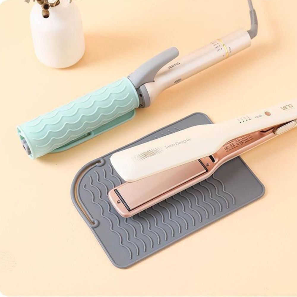 FANIELLAPOWELL ปลอกซิลิโคน,แบบพกพาป้องกันเคาน์เตอร์เสื่อทนความร้อน,แผ่นซิลิโคนกันลื่น Travling ใช้งานได้จริงสําหรับเหล็กดัดผม Straightener Burn - รูปที่ 3