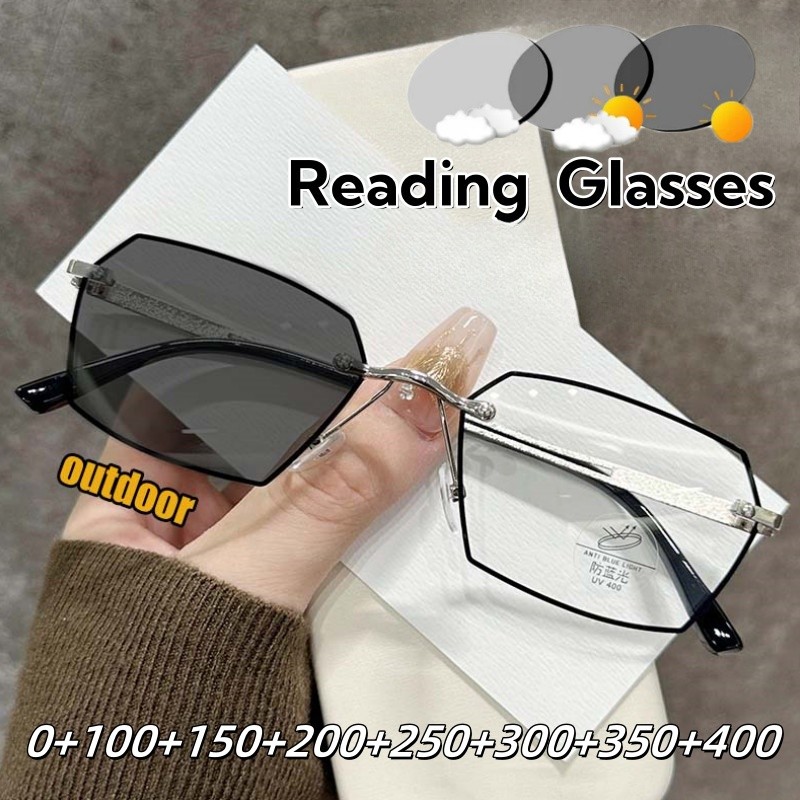 แว่นสายตาอ่านหนังสือแบบความสง่างาม เลนส์ปรับแสงอัตโนมัติ ลดอาการเมื่อยล้าจากการมองจอ พร้อมป้องกันแสงฟ้า ขนาดเลนส์ตั้งแต่ 0 ถึง +4.0