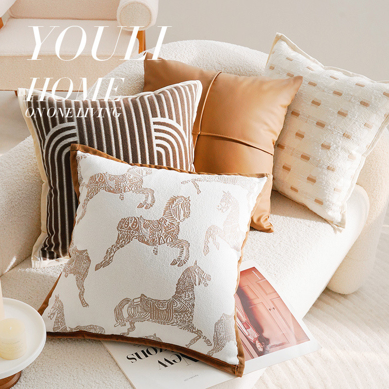 Retro French Horseback ยุคกลางสไตล์ปลอกหมอนสีน้ําตาลพรีเมี่ยมหรูหราห้องนั่งเล่นโซฟาหมอน Bay Window Cushion