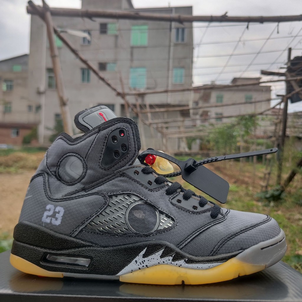 สีเหลือง Cicada Wing เป็ดแมนดารินสีดําสีแดง Joe 5 Kaede Rukawa สีม่วงสีขาวสีฟ้าสีแดงบาสเกตบอล AJ5 เก