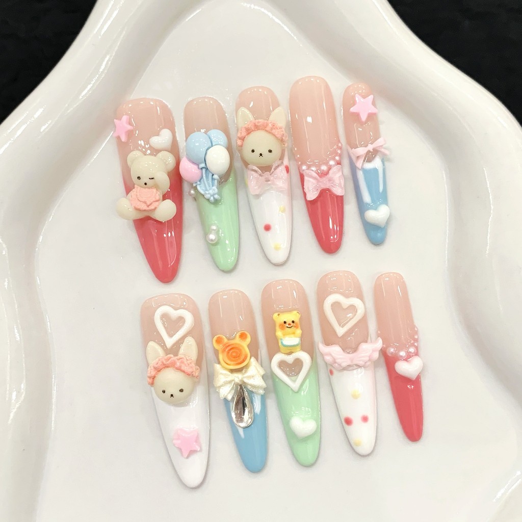 HANDMADE+กาวฟรีArtificial Nail Storybook Town น่ารักบอลลูนหมี Garden Party Dopamine Girl Phototherapy แผ่นแปะเล็บปลอมกดบนเล็บนํากลับมาใช้ใหม่