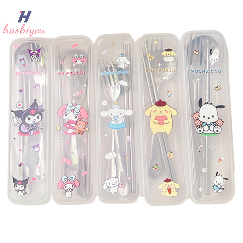 <haohiyou> Sanrio ช้อนส้อมสับ 3 ชิ้นชุดน่ารัก Kuromi Pompompurin Hello Kitty สแตนเลสเด็กบนโต๊ะอาหารอุปกรณ์ครัว Nice