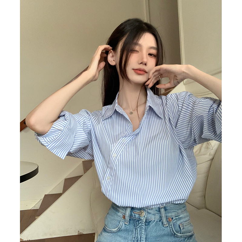 Cuties  แฟชั่นเกาหลี เสื้อเบลาส์แขนยาวลายทาง เสื้อเชิ้ตแขนยาวสีฟ้าผู้หญิง polo คอปกใส่ทำงานสวยๆ สําหรับผู้หญิง w250 ราคา ถูกที่สุด ดีลบีเคเค แกลเลอรีภาพที่ 9
