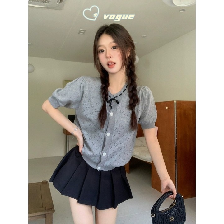 Vogue พร้อมส่ง เสื้อไหมพรมแขนสั้น คอกลม ถักลายหัวใจสีพื้น (56183)