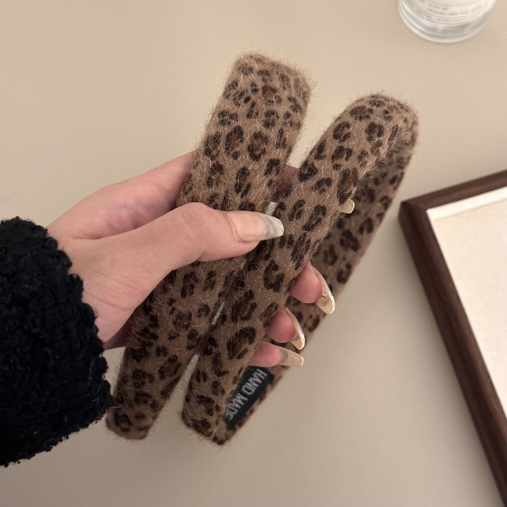 2024 ที่คาดผมพิมพ์ลายเสือดาวหญิงทุกการแข่งขันออกนอกบ้านสไตล์เกาหลีที่คาดผมระดับไฮเอนด์หญิง