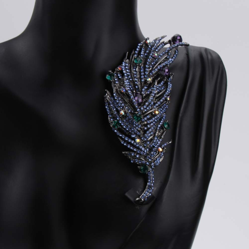 Retro Diamond Studded เข็มกลัดขนนกยูง, เสื้อโค้ทผู้หญิงหรูหราอุตสาหกรรมหนักระดับไฮเอนด์, เข็มกลัดเพชรน้ํา