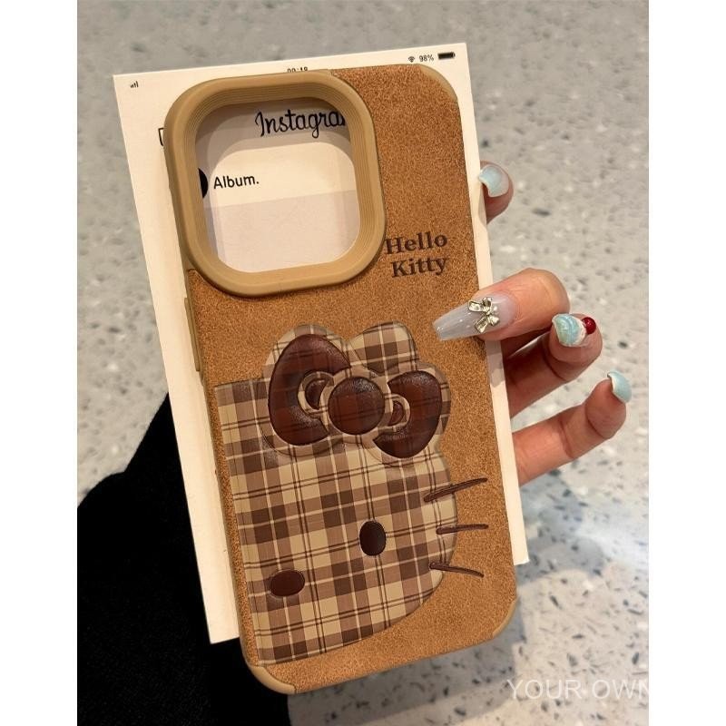 เคสโคมไฟรองรับ iphone16pro iphone15 iphone14 iphone13 iphone12 iphonexs iphone11 iphonexr ลายสก๊อตแมวคิตตี้ หนังกลับนุ่มแอปเปิ้ลรูใหญ่ 2024