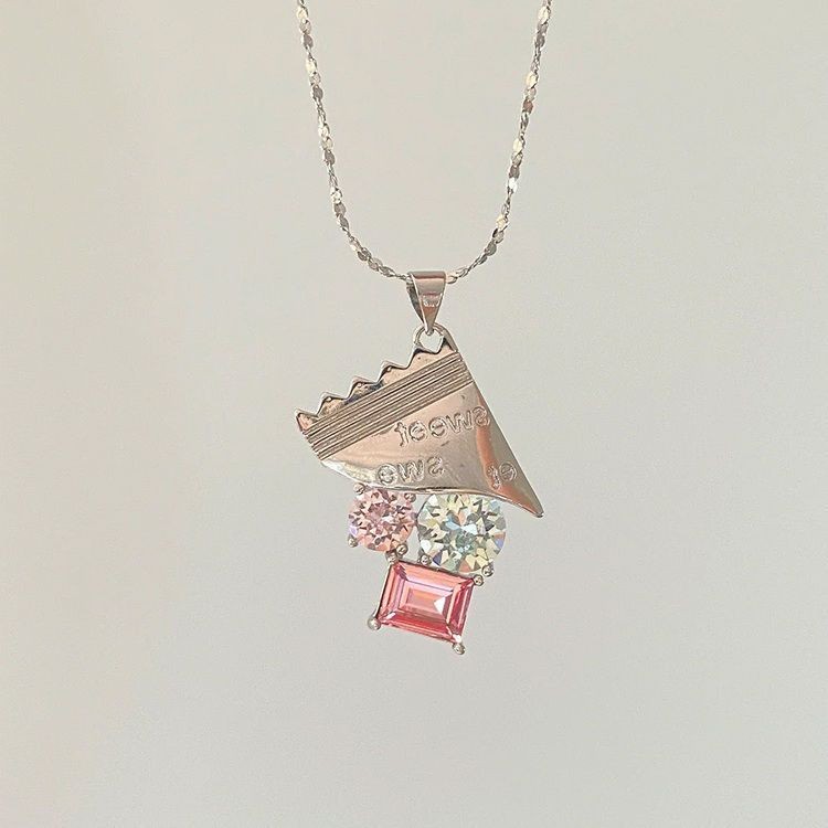 Nb nb nbn Diamond-Studded Dopamine Candy พู่สร้อยคอหญิง Handmade หรูหรา Niche อุปกรณ์เสริม Clavicle 