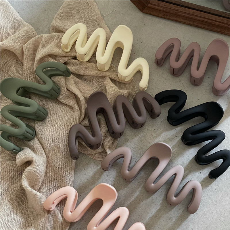 กิ๊บติดผมรุ่นคลื่นฝ้าขนาดใหญ่ด้านหลังของผู้หญิงของแผ่นหัวคลิปฉลามเครื่องประดับผม