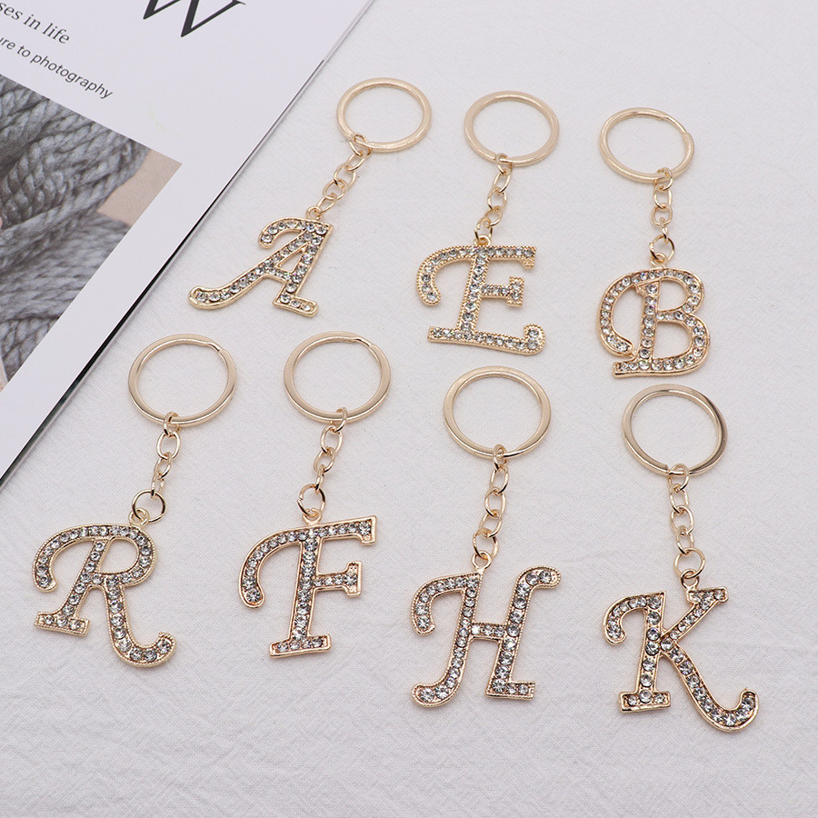 Bling Bling คริสตัล AZ ตัวอักษรแหวนที่ละเอียดอ่อนสีทองโลหะชื่อเริ่มต้นพวงกุญแจรถ Key ผู้ถือกระเป๋าเครื่องประดับ Accessoreis