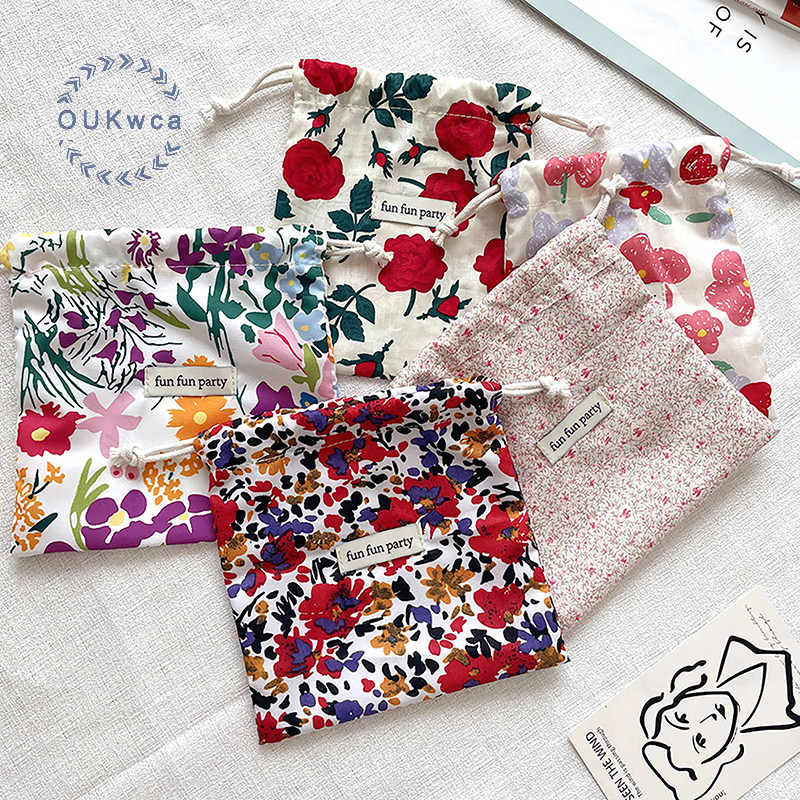 Oukwca al ผ้าฝ้ายลายสก๊อตกระเป๋า Drawstring สําหรับผู้หญิงแบบพกพา Finishing กระเป๋าแต่งหน้าน่ารัก Candy Organizer ใหม่